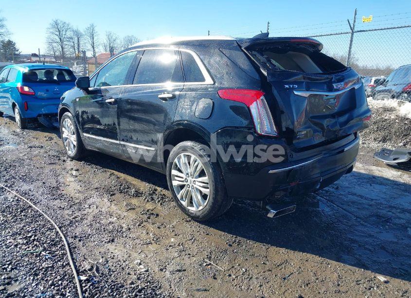 Photo 3 of 2018 Cadillac Xt5 PREMIUM LUXURY (VIN 1GYKNFRS5JZ121731)