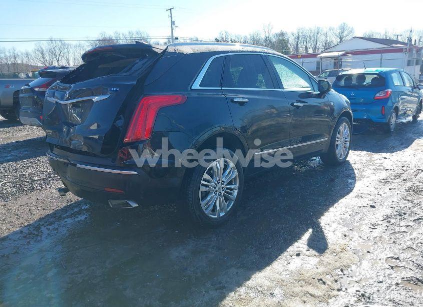 Photo 4 of 2018 Cadillac Xt5 PREMIUM LUXURY (VIN 1GYKNFRS5JZ121731)