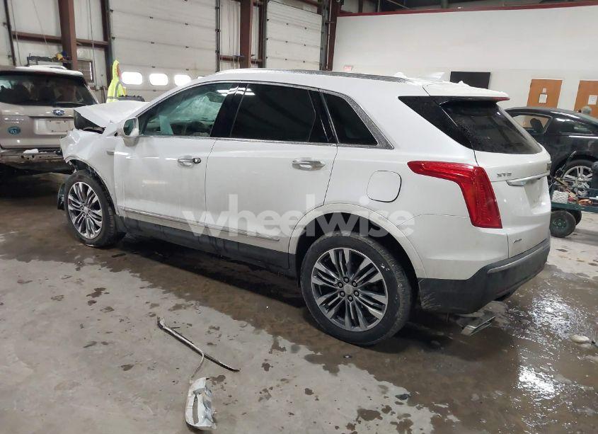 Photo 3 of 2019 Cadillac Xt5 PREMIUM LUXURY AWD (VIN 1GYKNFRS5KZ219451)