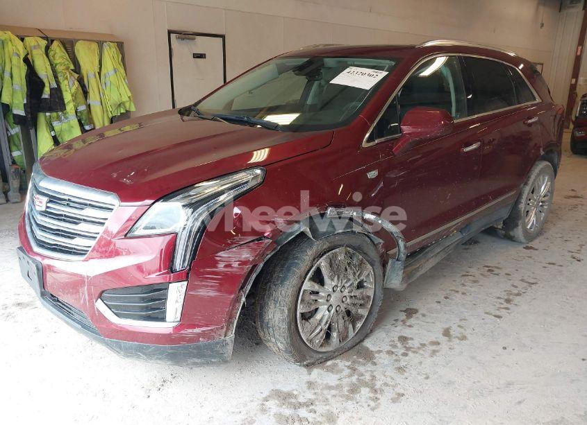 Photo 2 of 2018 Cadillac Xt5 PREMIUM LUXURY (VIN 1GYKNFRS6JZ114464)