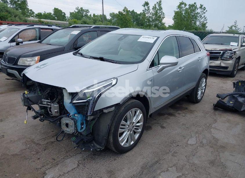 Photo 2 of 2019 Cadillac Xt5 PREMIUM LUXURY (VIN 1GYKNFRS6KZ245024)