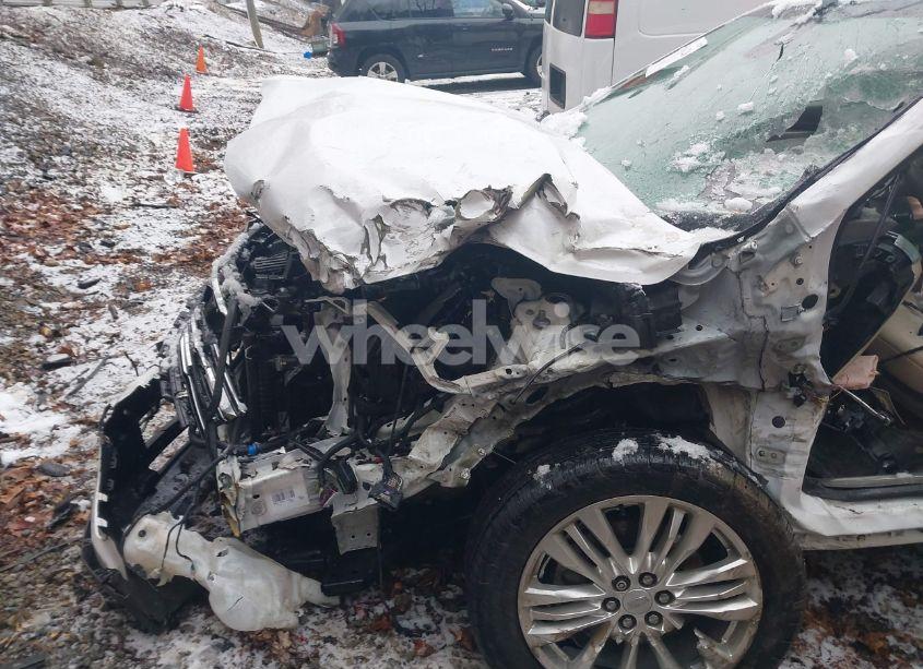 Photo 12 of 2019 Cadillac Xt5 PREMIUM LUXURY (VIN 1GYKNFRS7KZ156319)