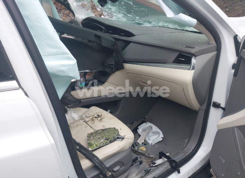 Photo 5 of 2019 Cadillac Xt5 PREMIUM LUXURY (VIN 1GYKNFRS7KZ156319)