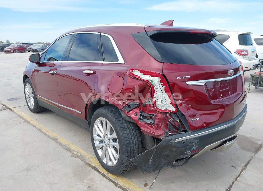 Photo 3 of 2017 Cadillac Xt5 PLATINUM (VIN 1GYKNFRS9HZ126747)
