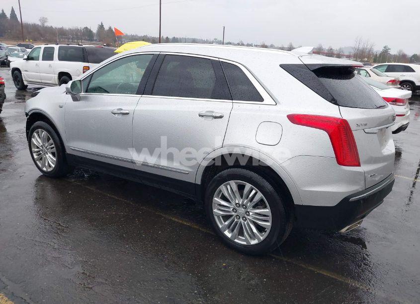 Photo 3 of 2019 Cadillac Xt5 PREMIUM LUXURY AWD (VIN 1GYKNFRS9KZ290183)