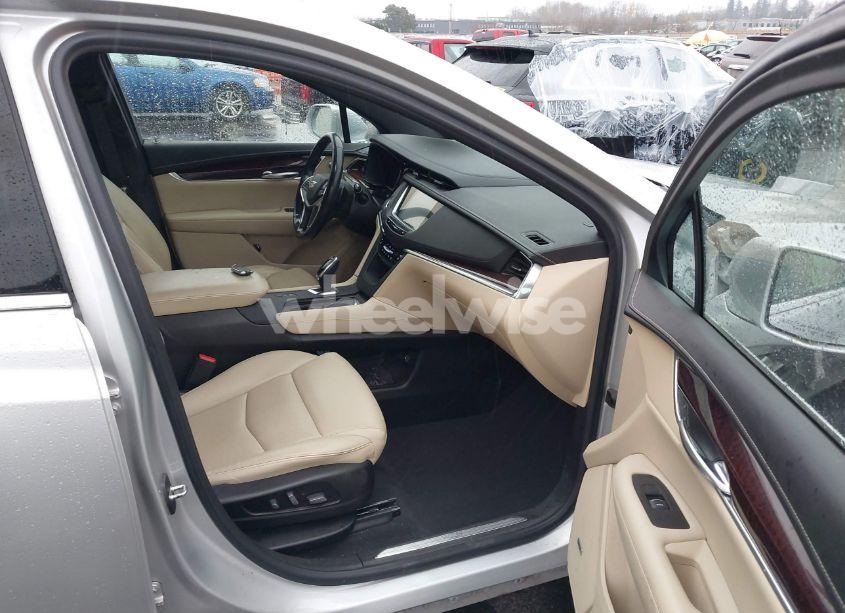 Photo 5 of 2019 Cadillac Xt5 PREMIUM LUXURY AWD (VIN 1GYKNFRS9KZ290183)