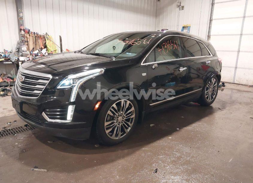 Photo 2 of 2019 Cadillac Xt5 PREMIUM LUXURY (VIN 1GYKNFRSXKZ189590)