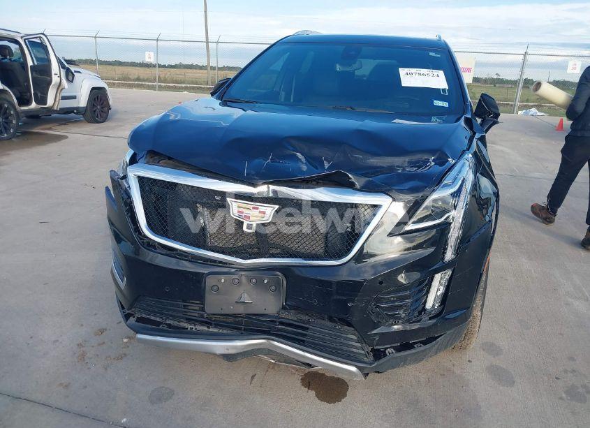 Photo 6 of 2018 Cadillac Xt5 PLATINUM (VIN 1GYKNGRS2JZ172576)