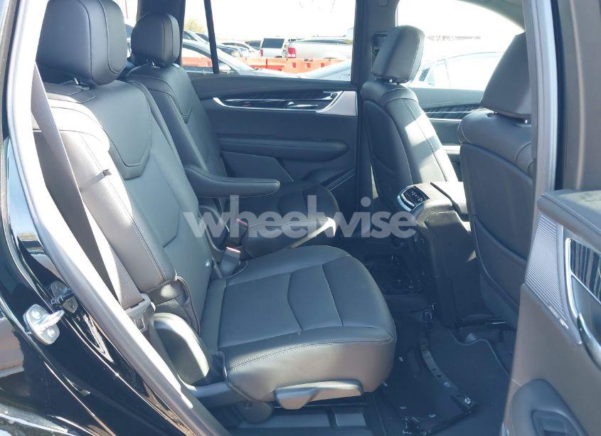 Photo 8 of 2025 Cadillac Xt6 PREMIUM LUXURY (VIN 1GYKPCRS1SZ118772)