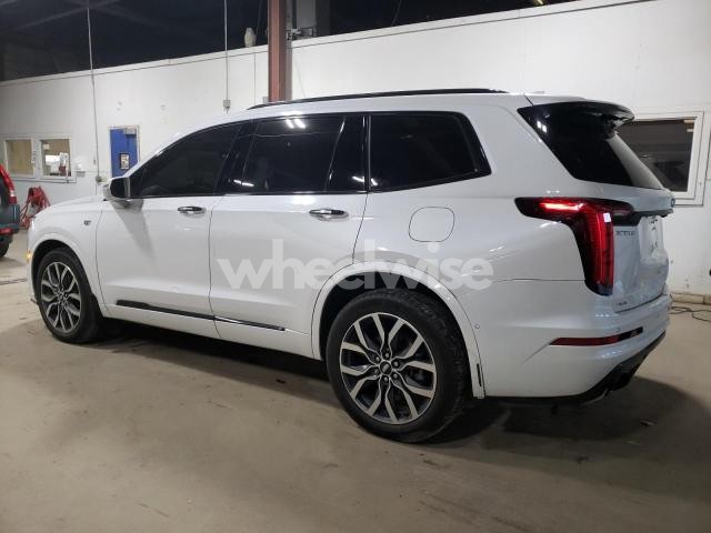 Photo 2 of 2020 CADILLAC XT6 PREMIUM LUXURY (VIN 1GYKPDRS1LZ117385)