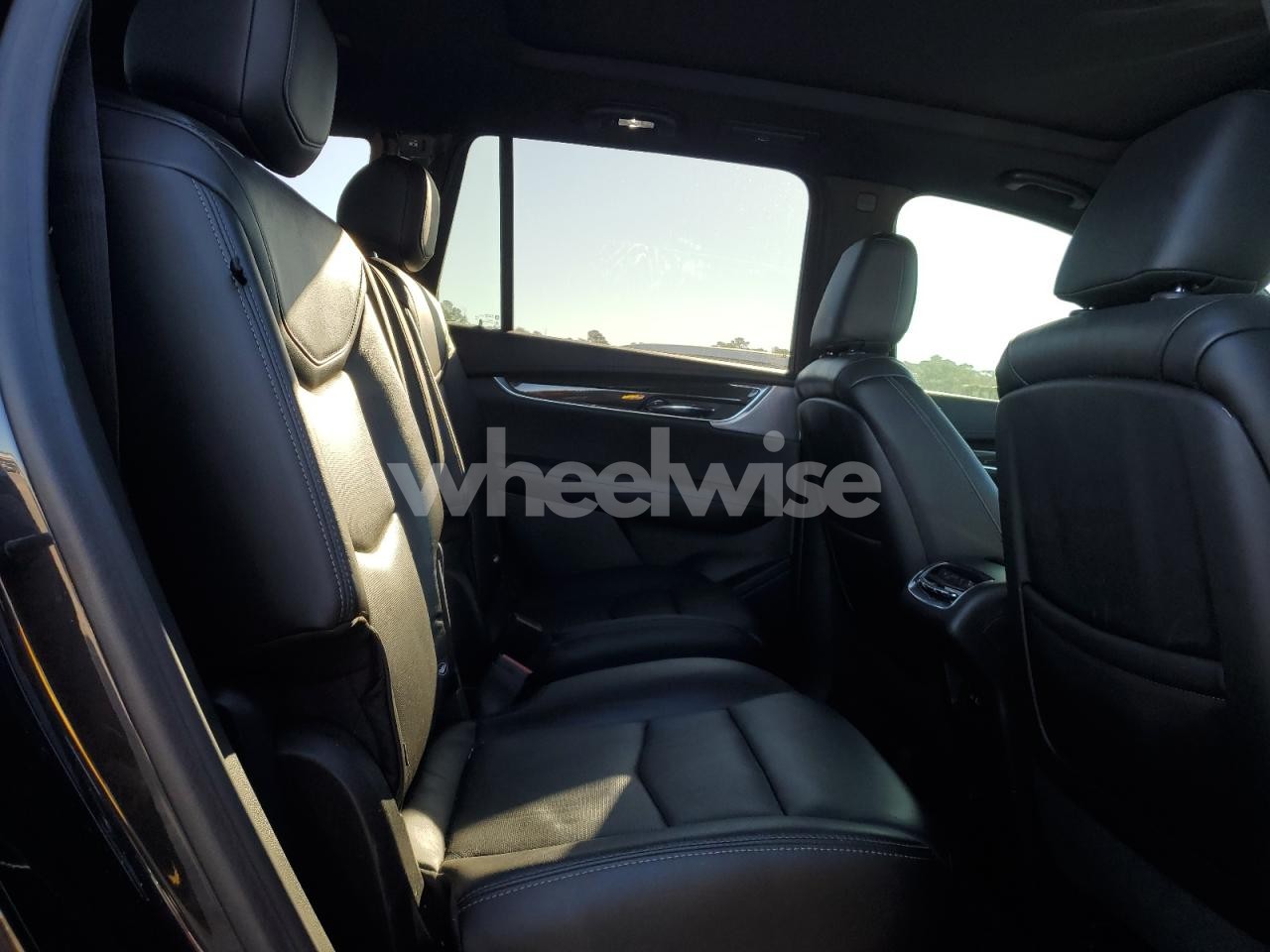 Photo 11 of 2020 CADILLAC XT6 SPORT (VIN 1GYKPGRS5LZ119089)