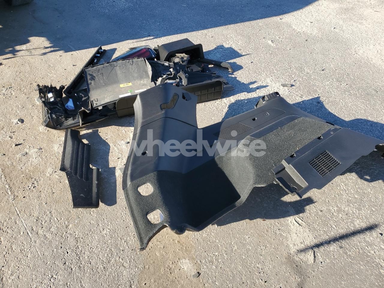 Photo 13 of 2020 CADILLAC XT6 SPORT (VIN 1GYKPGRS5LZ119089)