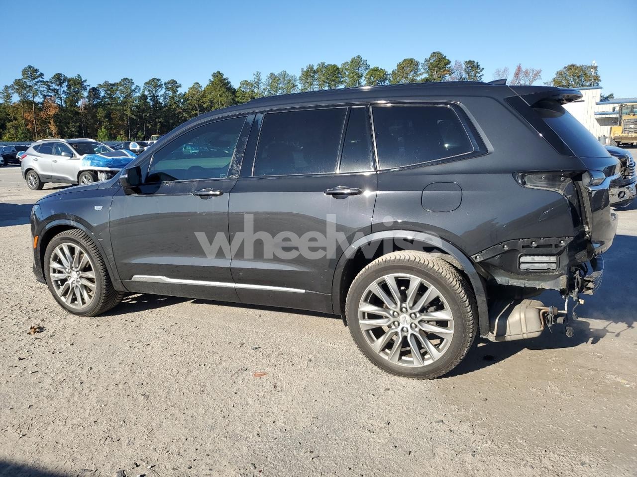 Photo 2 of 2020 CADILLAC XT6 SPORT (VIN 1GYKPGRS5LZ119089)