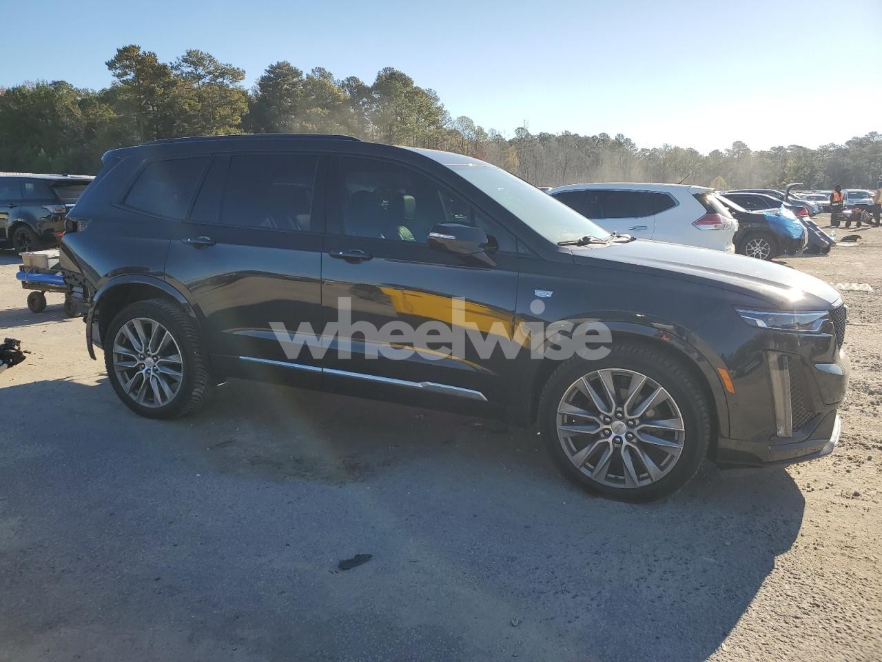 Photo 4 of 2020 CADILLAC XT6 SPORT (VIN 1GYKPGRS5LZ119089)