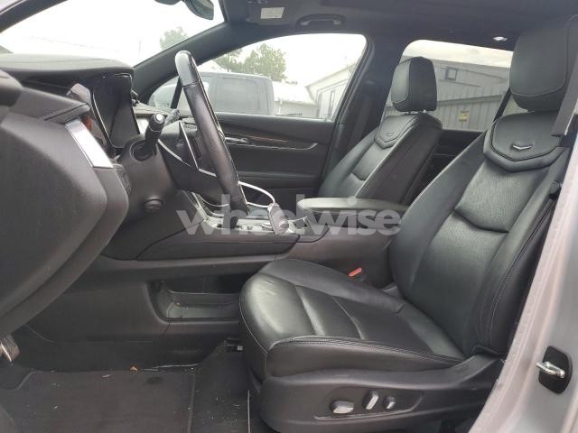 Photo 5 of 2020 CADILLAC XT6 SPORT (VIN 1GYKPGRS5LZ124339)