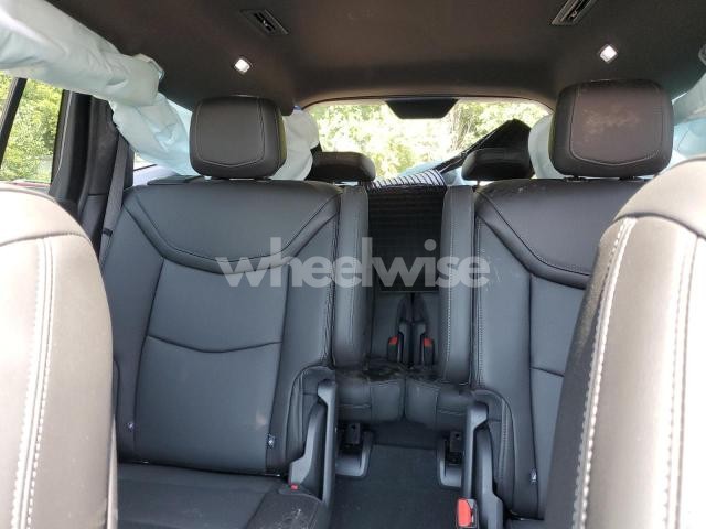 Photo 3 of 2025 CADILLAC XT6 SPORT (VIN 1GYKPGRSXSZ108197)