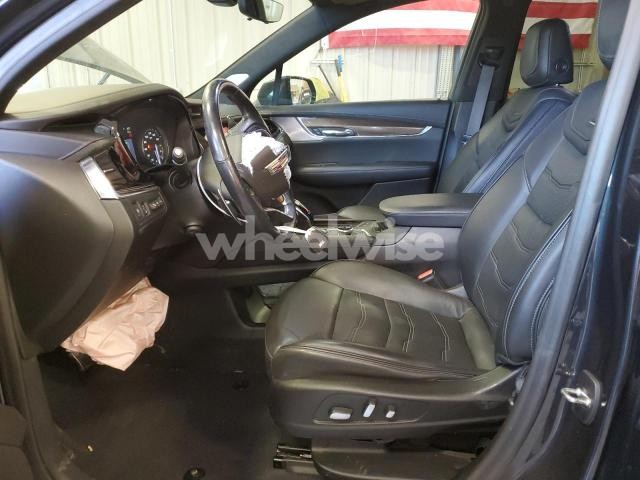 Photo 2 of 2021 CADILLAC XT6 SPORT (VIN 1GYKPHRS6MZ208757)