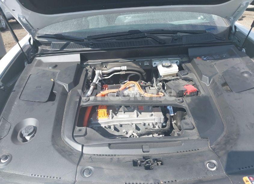 Photo 10 of 2024 Cadillac Lyriq TECH W/1SA (VIN 1GYKPMRL1RZ104220)