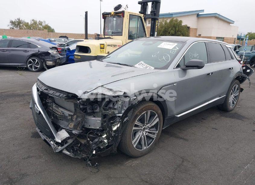 Photo 2 of 2024 Cadillac Lyriq LUXURY W/1SC (VIN 1GYKPPRK1RZ109216)