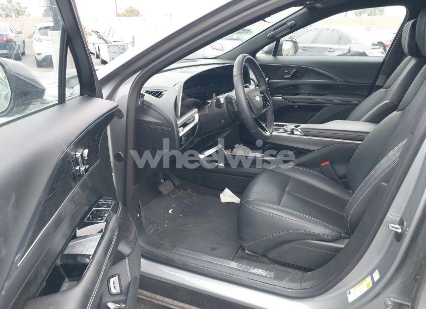 Photo 5 of 2024 Cadillac Lyriq LUXURY W/1SC (VIN 1GYKPPRK1RZ109216)