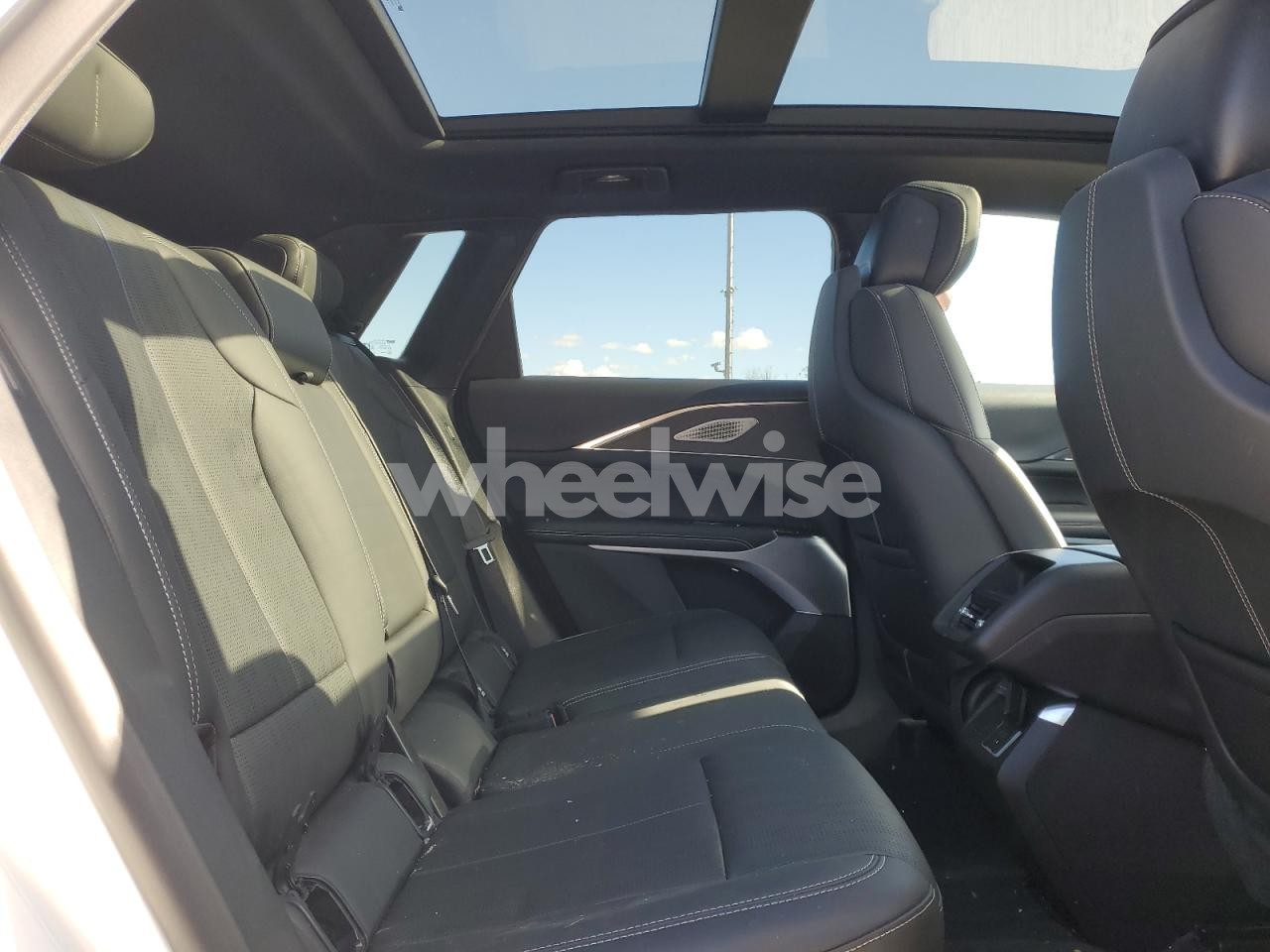 Photo 11 of 2024 CADILLAC LYRIQ SPORT (VIN 1GYKPVRL7RZ121464)