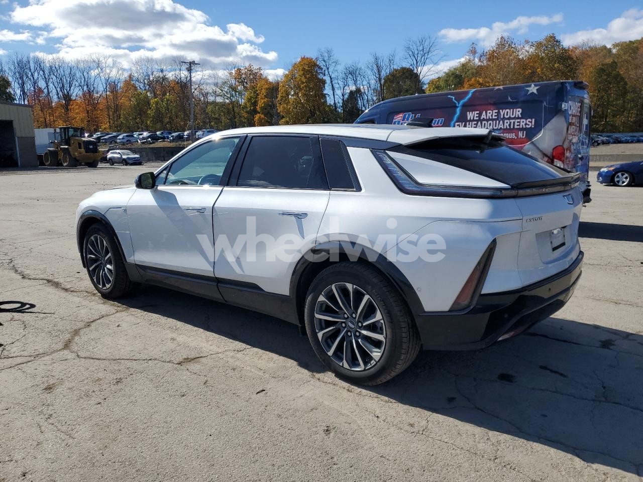 Photo 2 of 2024 CADILLAC LYRIQ SPORT (VIN 1GYKPVRL7RZ121464)