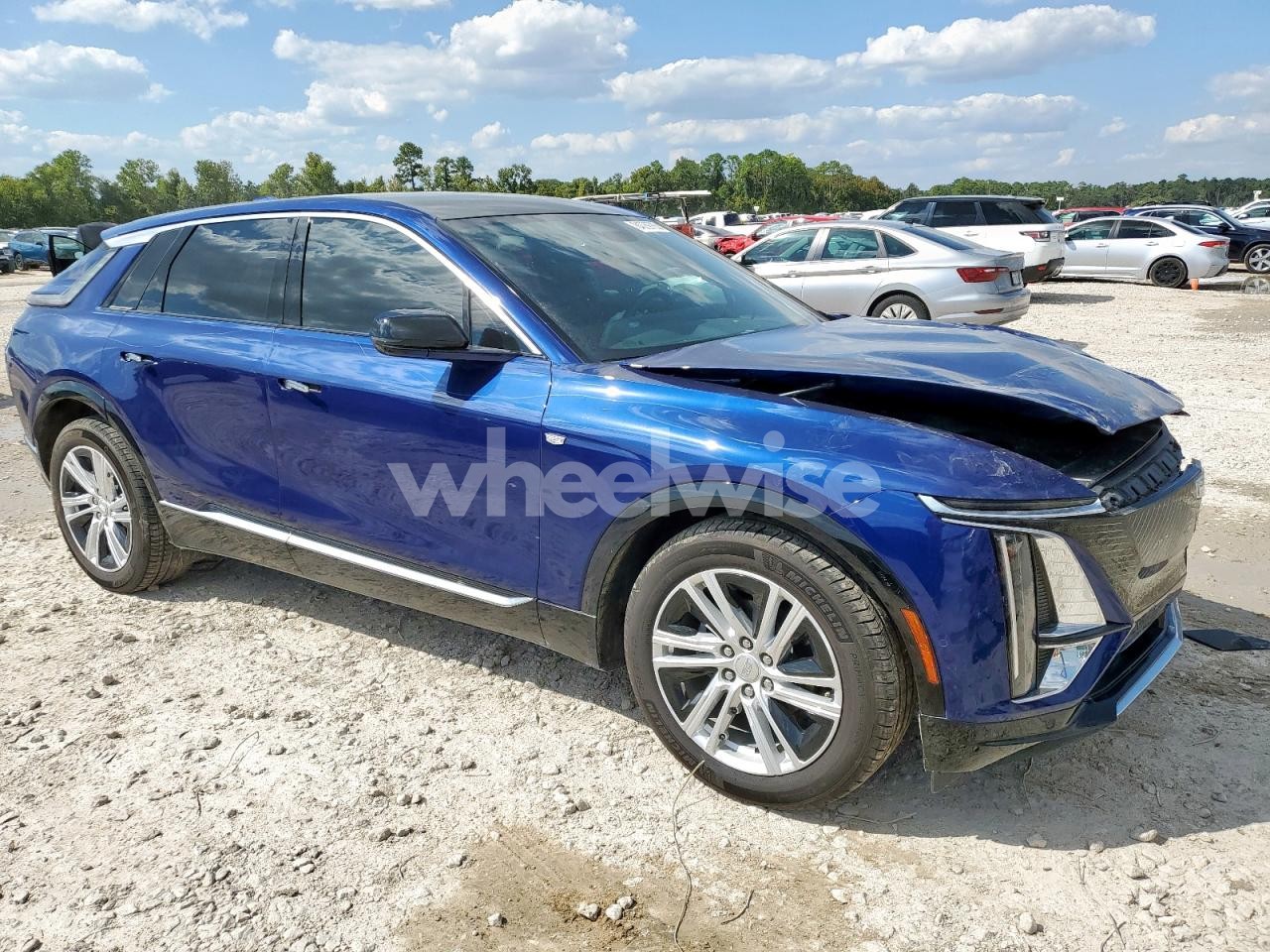 Photo 4 of 2024 CADILLAC LYRIQ TECH (VIN 1GYKPVRL8RZ113857)