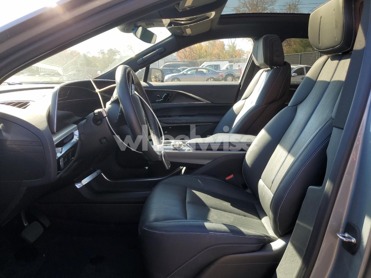 Photo 7 of 2024 CADILLAC LYRIQ SPORT (VIN 1GYKPWRL0RZ123921)