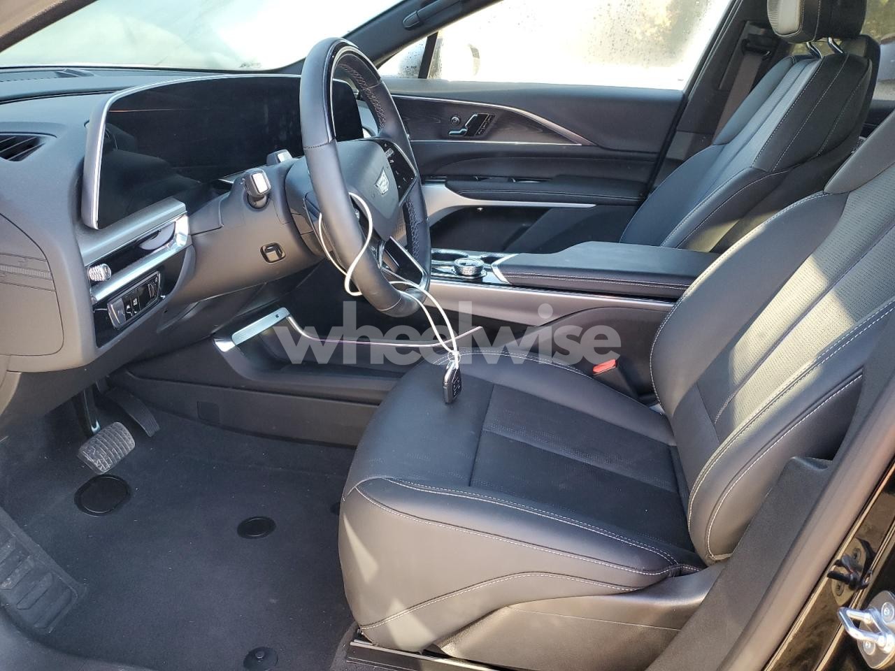 Photo 7 of 2024 CADILLAC LYRIQ SPORT (VIN 1GYKPWRL5RZ131545)