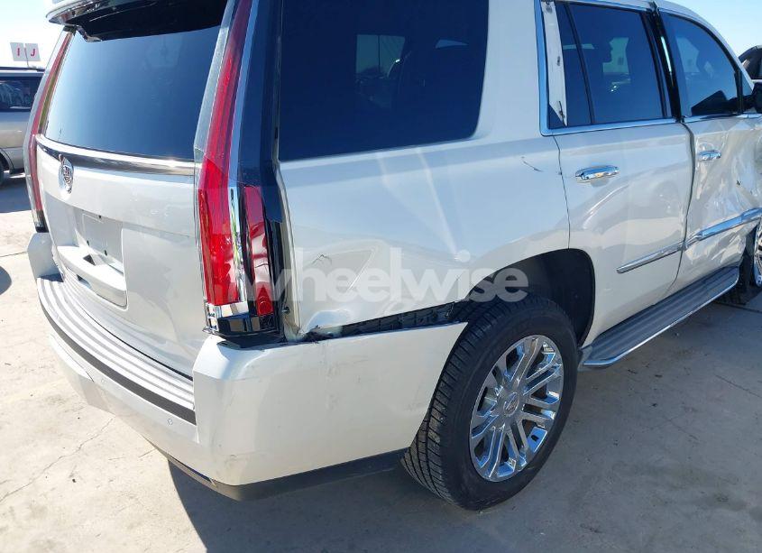 Photo 17 of 2015 Cadillac Escalade STANDARD (VIN 1GYS3AKJ3FR304871)