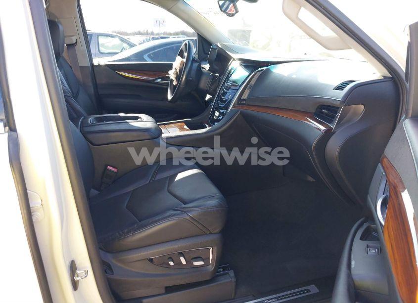 Photo 5 of 2015 Cadillac Escalade STANDARD (VIN 1GYS3AKJ3FR304871)