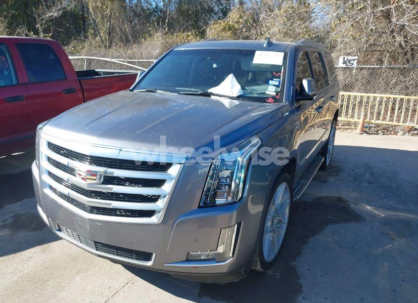 Photo 2 of 2018 Cadillac Escalade LUXURY (VIN 1GYS3BKJ0JR147752)
