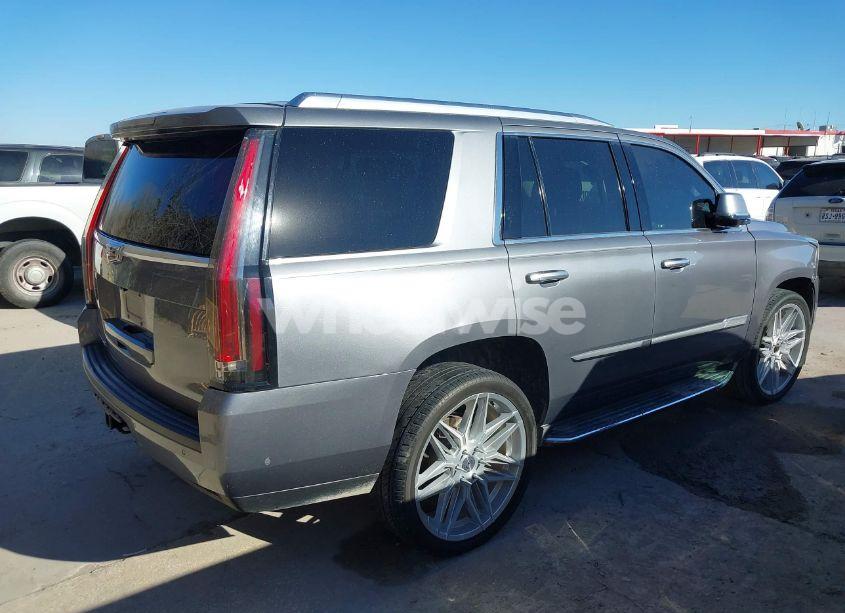 Photo 4 of 2018 Cadillac Escalade LUXURY (VIN 1GYS3BKJ0JR147752)