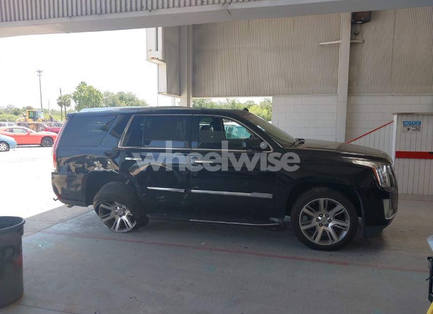 Photo 13 of 2015 Cadillac Escalade LUXURY (VIN 1GYS3BKJ5FR277355)