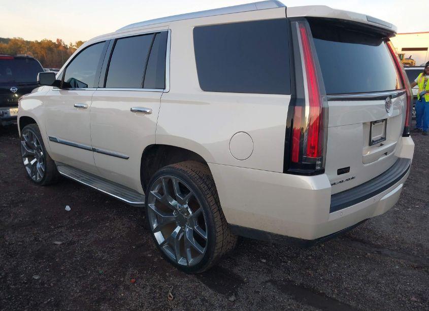 Photo 3 of 2015 Cadillac Escalade LUXURY (VIN 1GYS3BKJXFR279182)