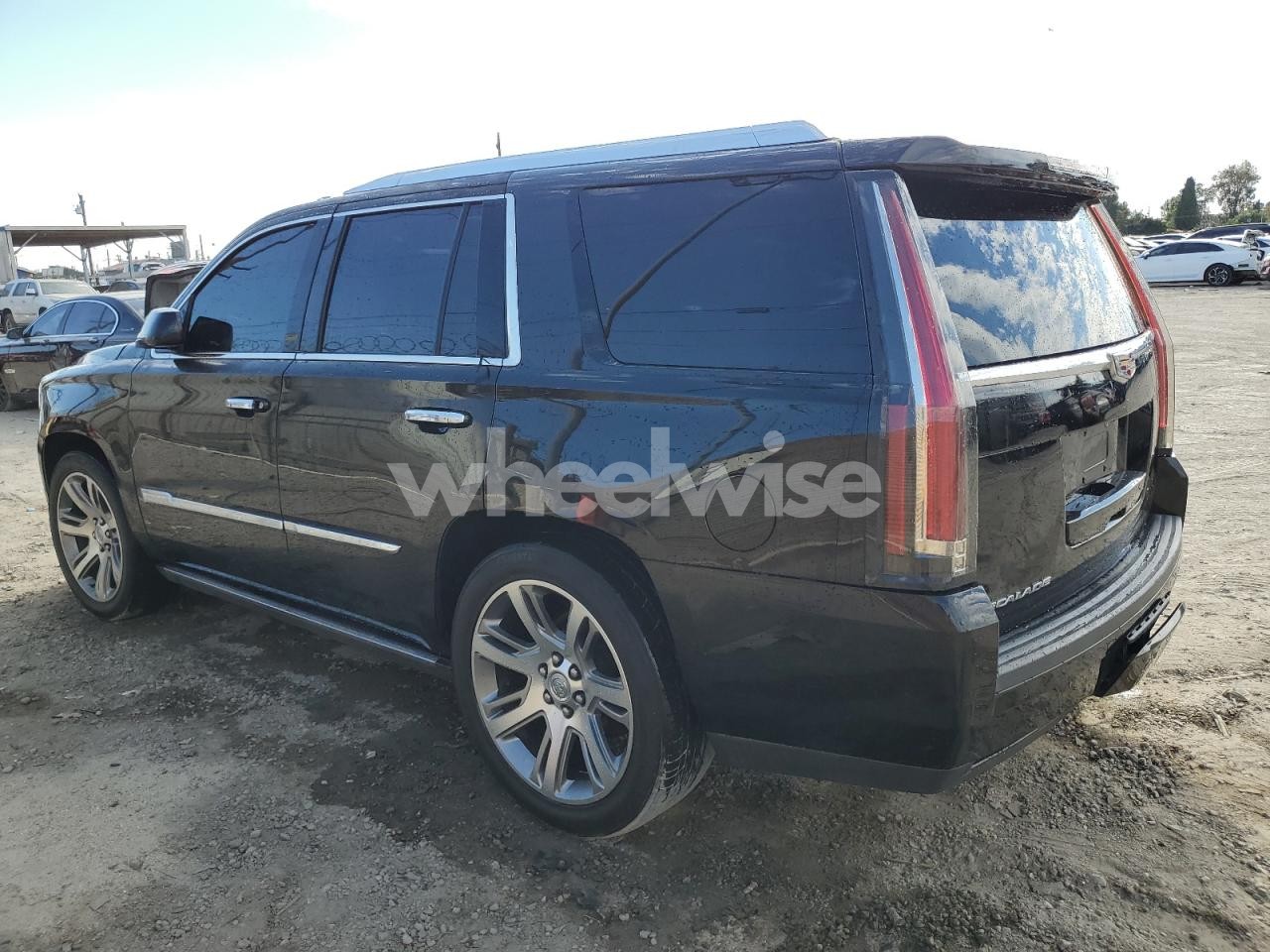 Photo 2 of 2015 CADILLAC ESCALADE PREMIUM (VIN 1GYS3CKJ4FR308505)