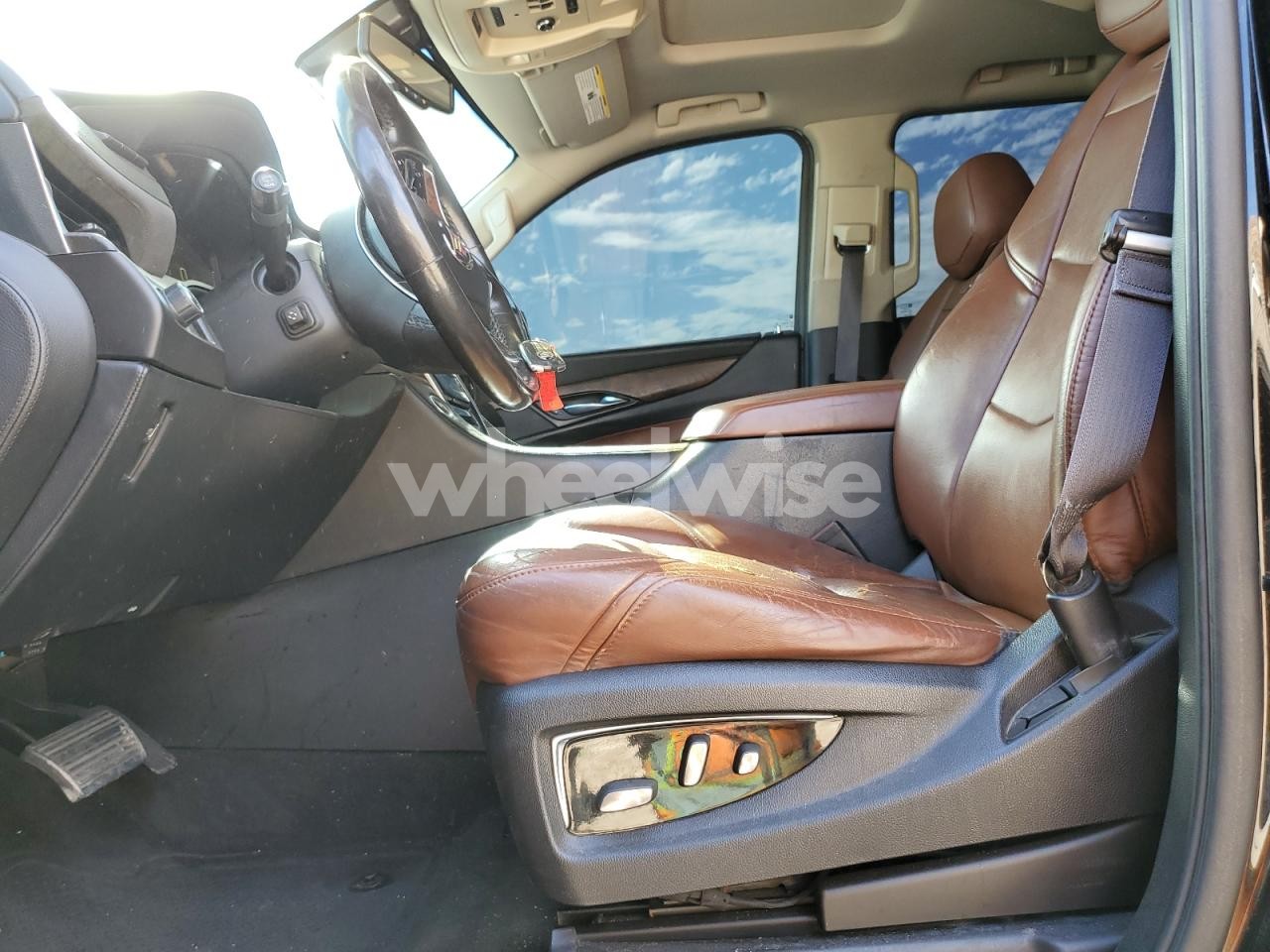 Photo 7 of 2015 CADILLAC ESCALADE PREMIUM (VIN 1GYS3CKJ4FR308505)