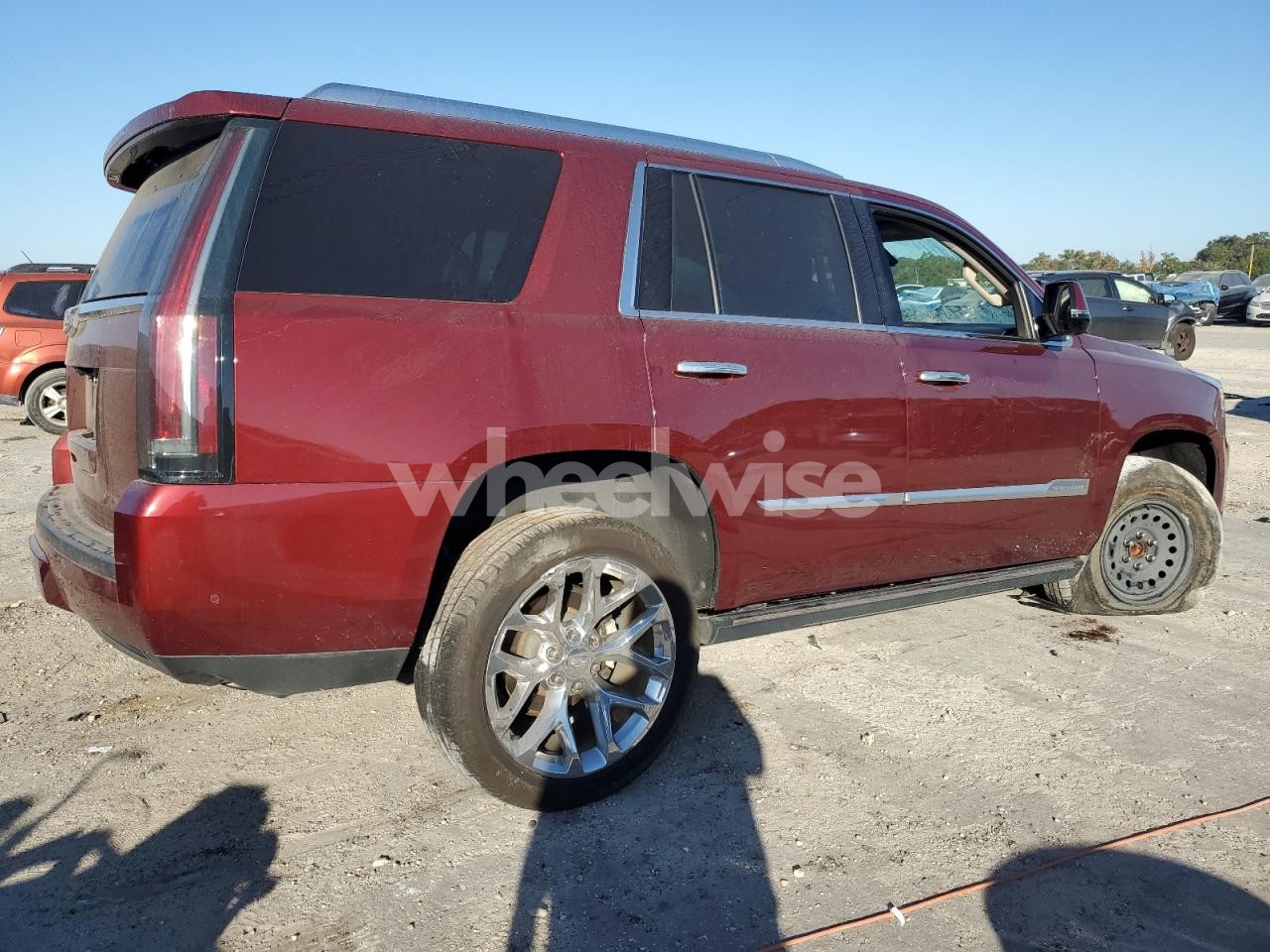 Photo 3 of 2020 CADILLAC ESCALADE PREMIUM LUXURY (VIN 1GYS3CKJXLR192593)