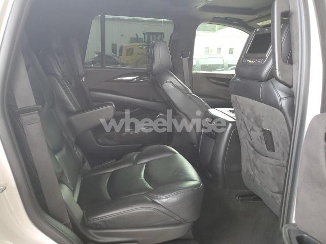 2018 CADILLAC ESCALADE PLATINUM (VIN 1GYS3DKJ5JR284844) main photo