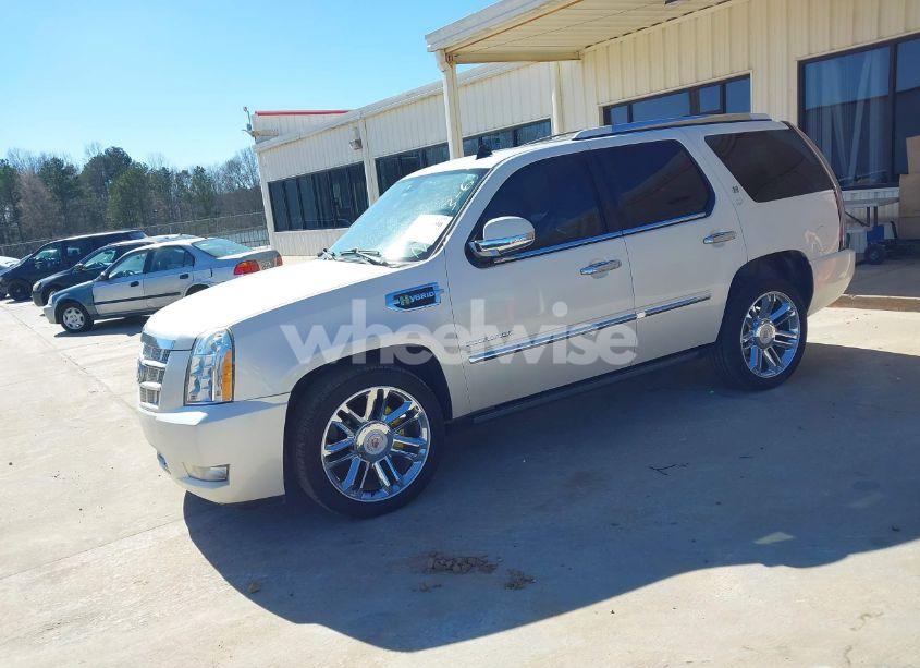 Photo 2 of 2013 Cadillac Escalade HYBRID PLATINUM (VIN 1GYS3FEJ8DR211799)