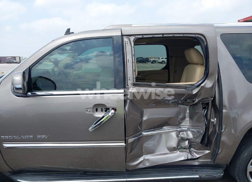 Photo 15 of 2013 Cadillac Escalade ESV LUXURY (VIN 1GYS3HEF8DR135928)