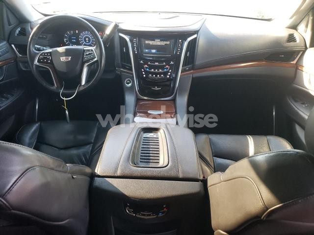 Photo 10 of 2019 CADILLAC ESCALADE ESV LUXURY (VIN 1GYS3HKJ7KR147025)