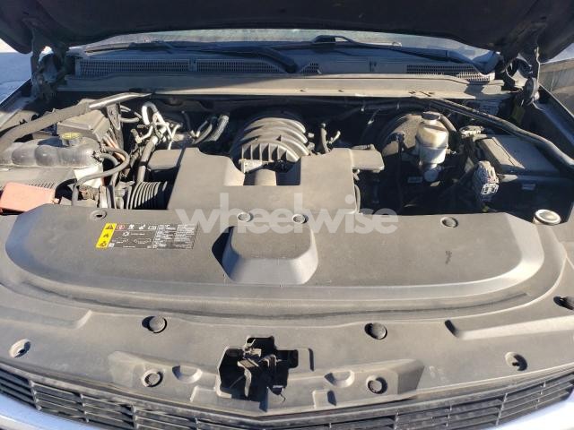 Photo 2 of 2019 CADILLAC ESCALADE ESV LUXURY (VIN 1GYS3HKJ7KR147025)