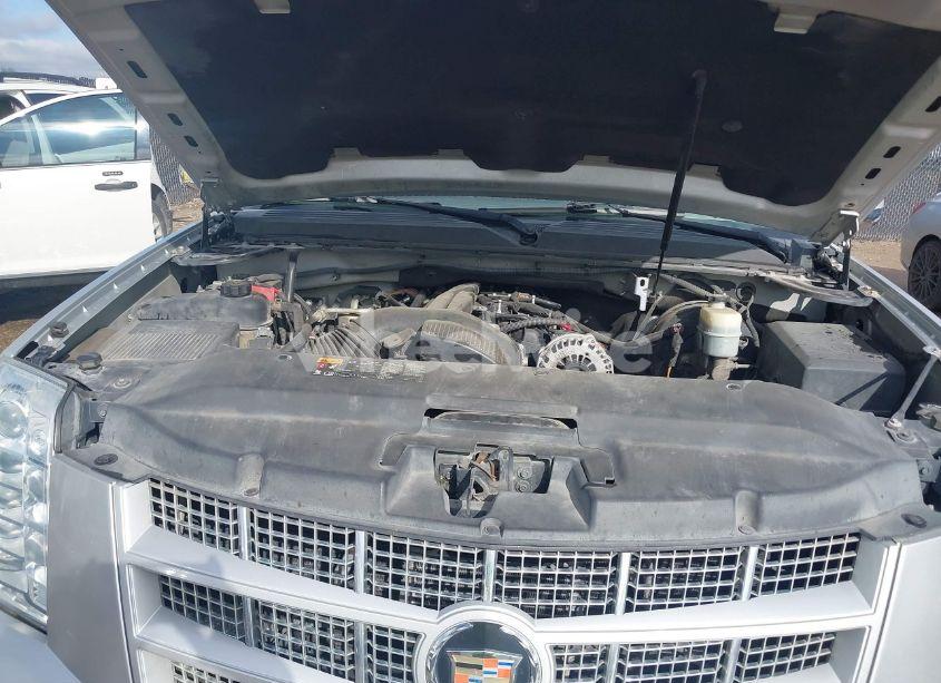 Photo 10 of 2013 Cadillac Escalade ESV PREMIUM (VIN 1GYS3JEF0DR149765)