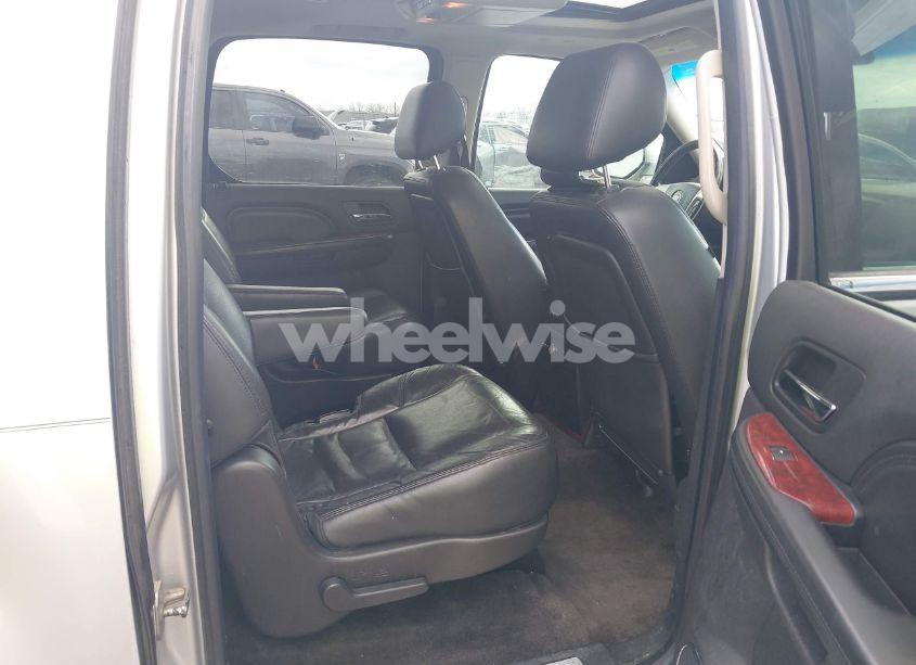 Photo 8 of 2013 Cadillac Escalade ESV PREMIUM (VIN 1GYS3JEF0DR149765)