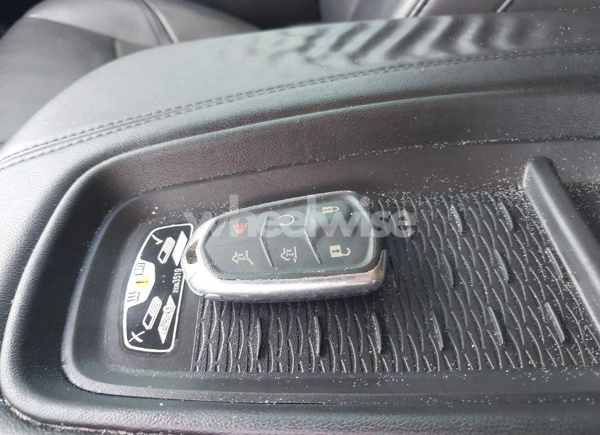 Photo 11 of 2016 Cadillac Escalade ESV PREMIUM COLLECTION (VIN 1GYS3JKJ3GR230952)