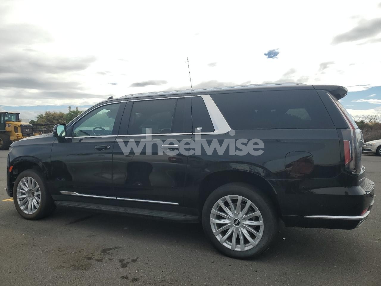 Photo 2 of 2023 CADILLAC ESCALADE ESV LUXURY (VIN 1GYS3JKT2PR265788)