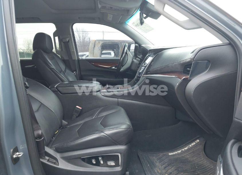 Photo 5 of 2015 Cadillac Escalade LUXURY (VIN 1GYS3MKJ2FR654512)