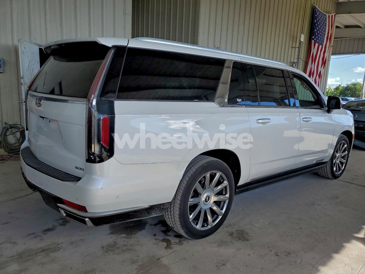 Photo 3 of 2022 CADILLAC ESCALADE ESV PREMIUM LUXURY PLATINUM (VIN 1GYS3MKL9NR124893)
