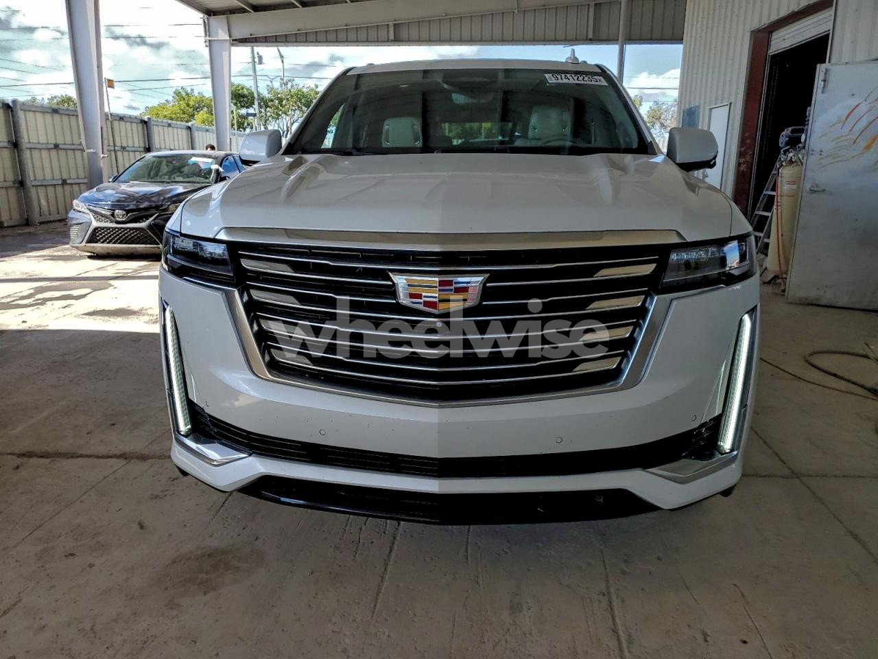 Photo 5 of 2022 CADILLAC ESCALADE ESV PREMIUM LUXURY PLATINUM (VIN 1GYS3MKL9NR124893)